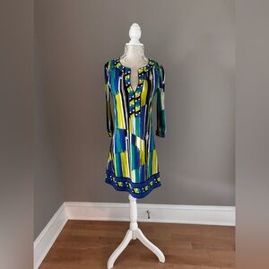 BCBGMAXAZRIA PRINTED SHIFT DRESS Emerald Multi  XXS